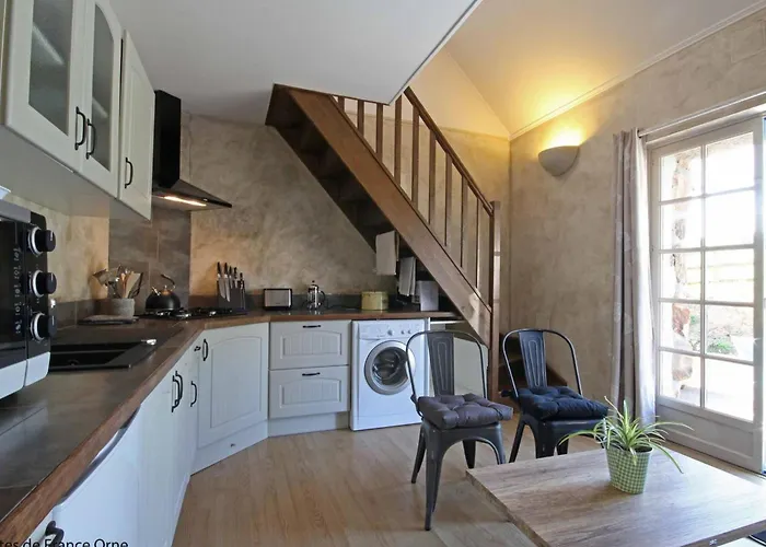 Longère Avec Piscine Et Wifi à Ste Honorine - Fr-1-497-4 *